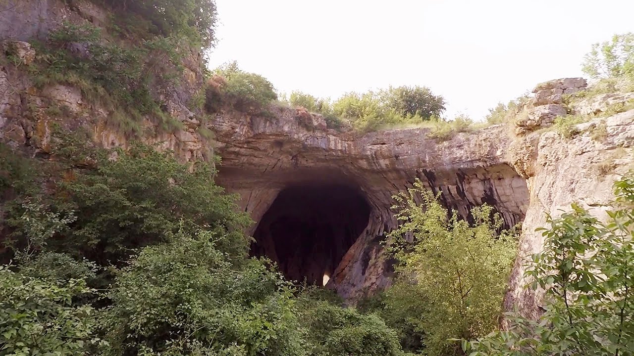 Prohodna-Höhle (Die Augen Gottes) Karlukovo
