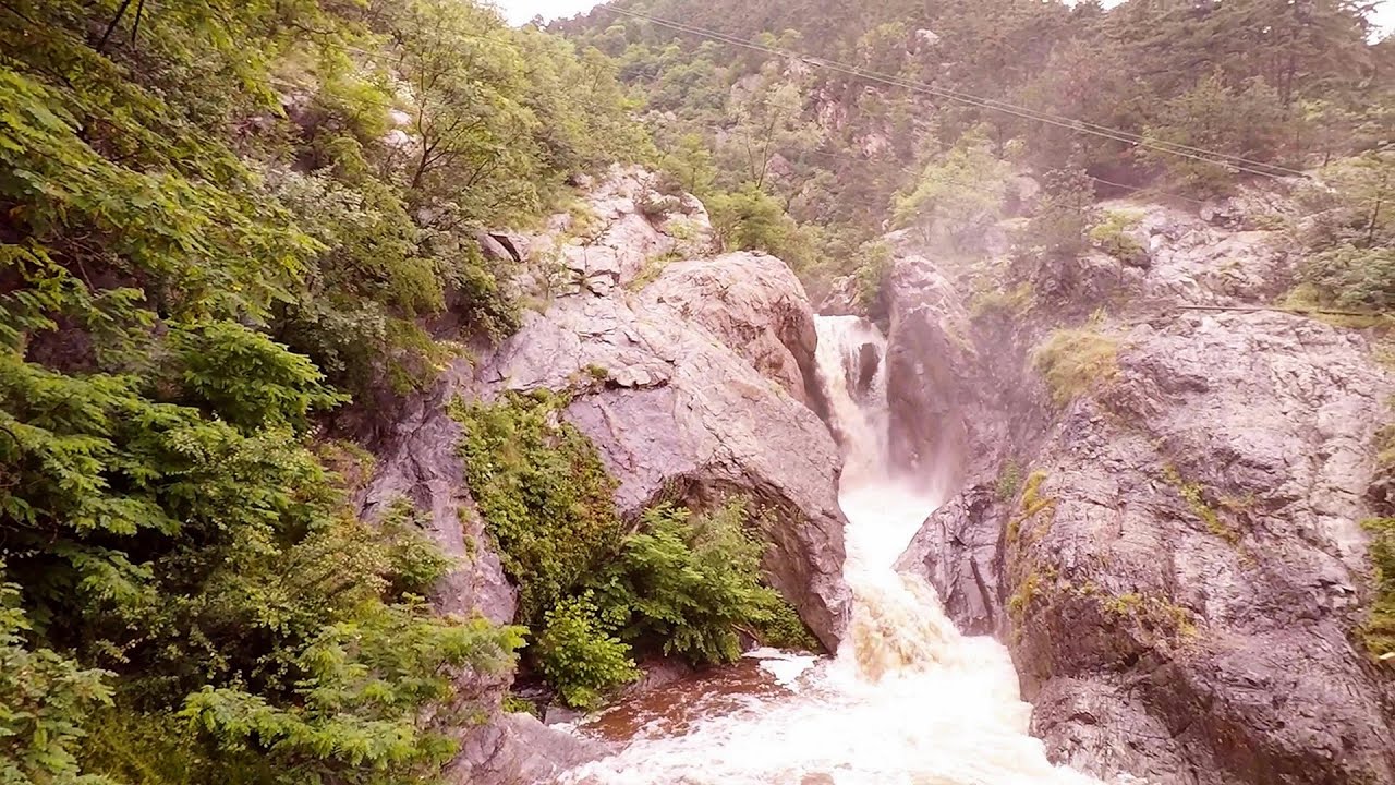 Suchurum-Wasserfall Karlovo
