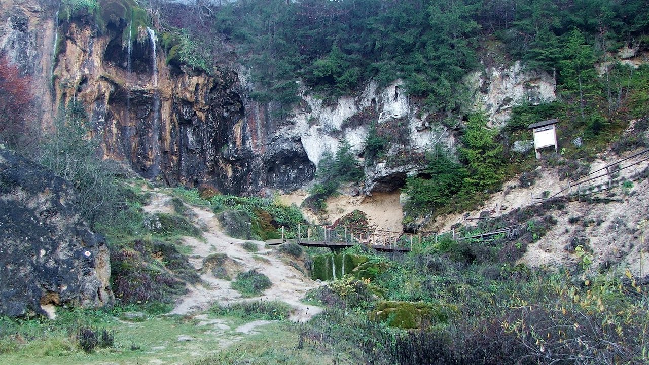 Pisoaia waterfall (Pisoaia Vidrii, Urine of the otter) - Nemesi, Vidra