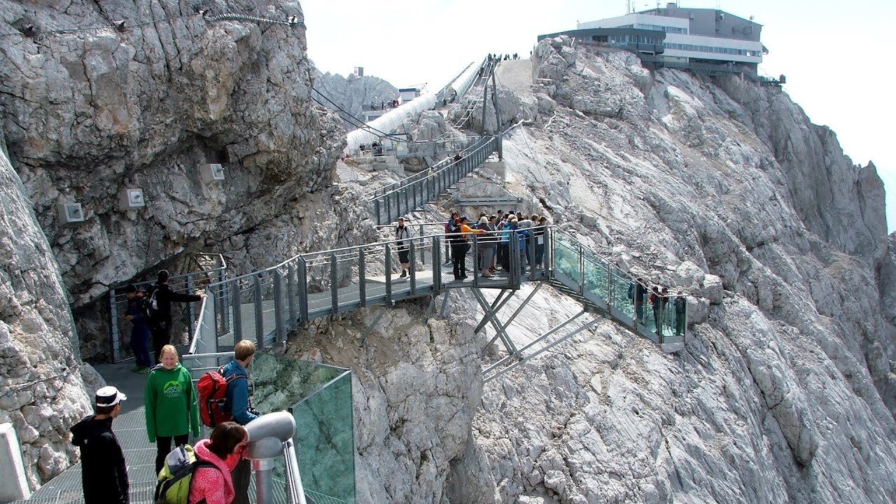Sky Walk, Suspension Bridge, Stairway to Nothingness - Dachstein - video