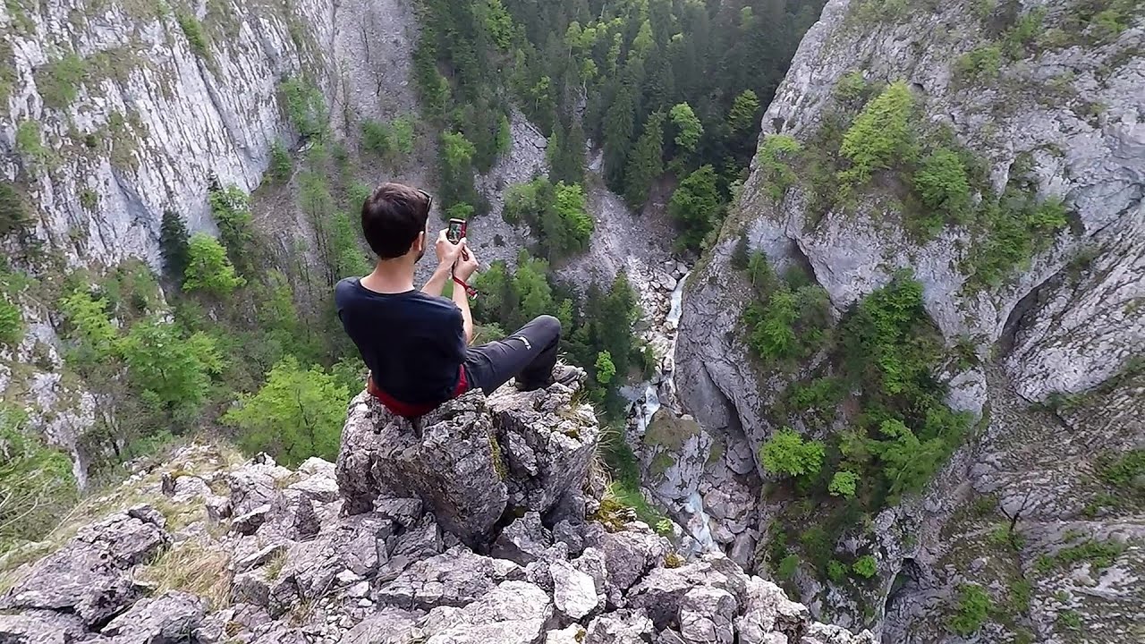 The Gorge of the Creek of the Gorge (Cheii Gorge, Cheile Cheii) - Buila-Vanturarita National Park