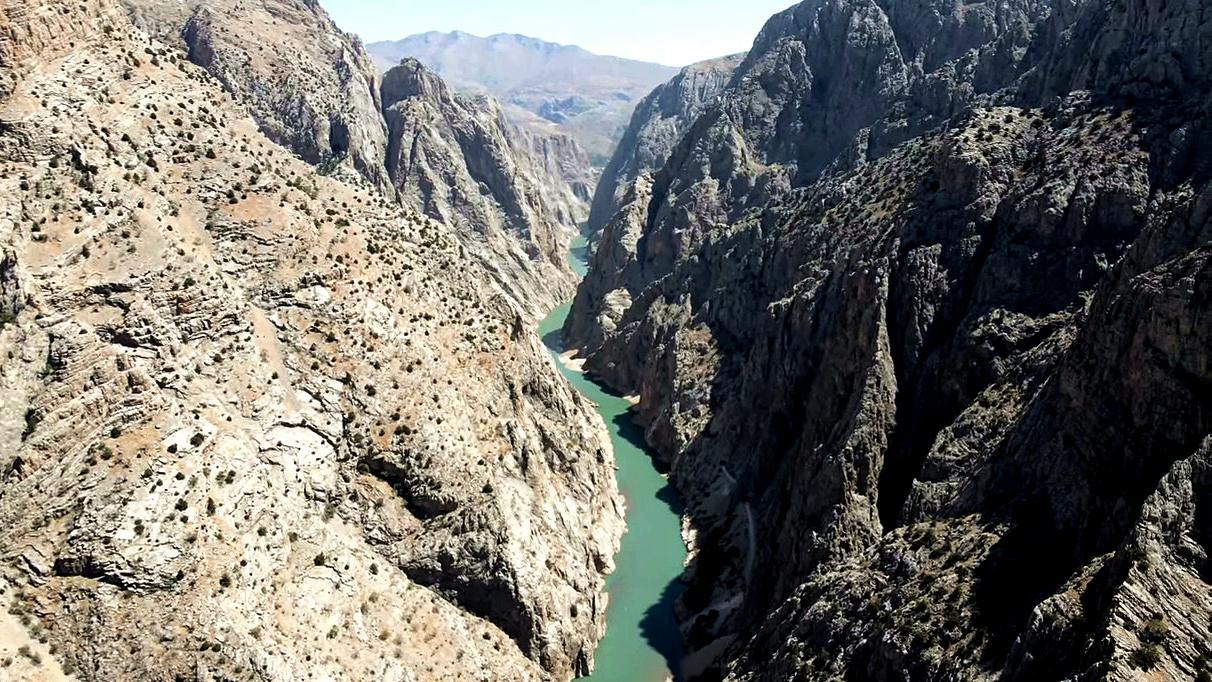 Karanlik Kanyon Munzur Dağları