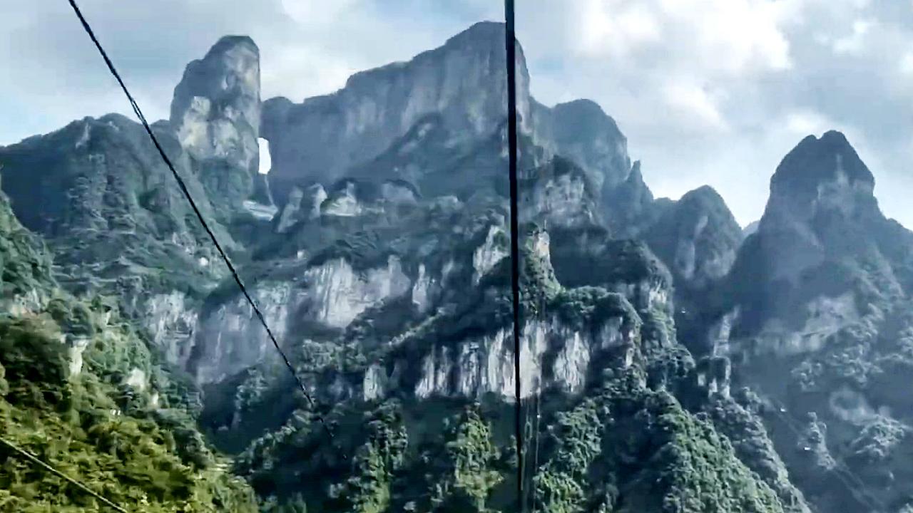 Tianmen-hegy kabinos felvonó - Zhangjiajie | Videó